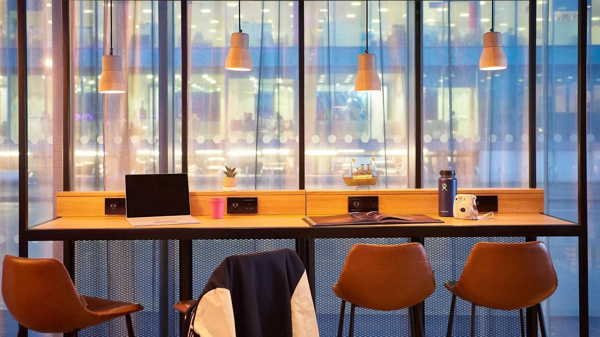 ****  Hotel Moxy Southampton Reino Unido