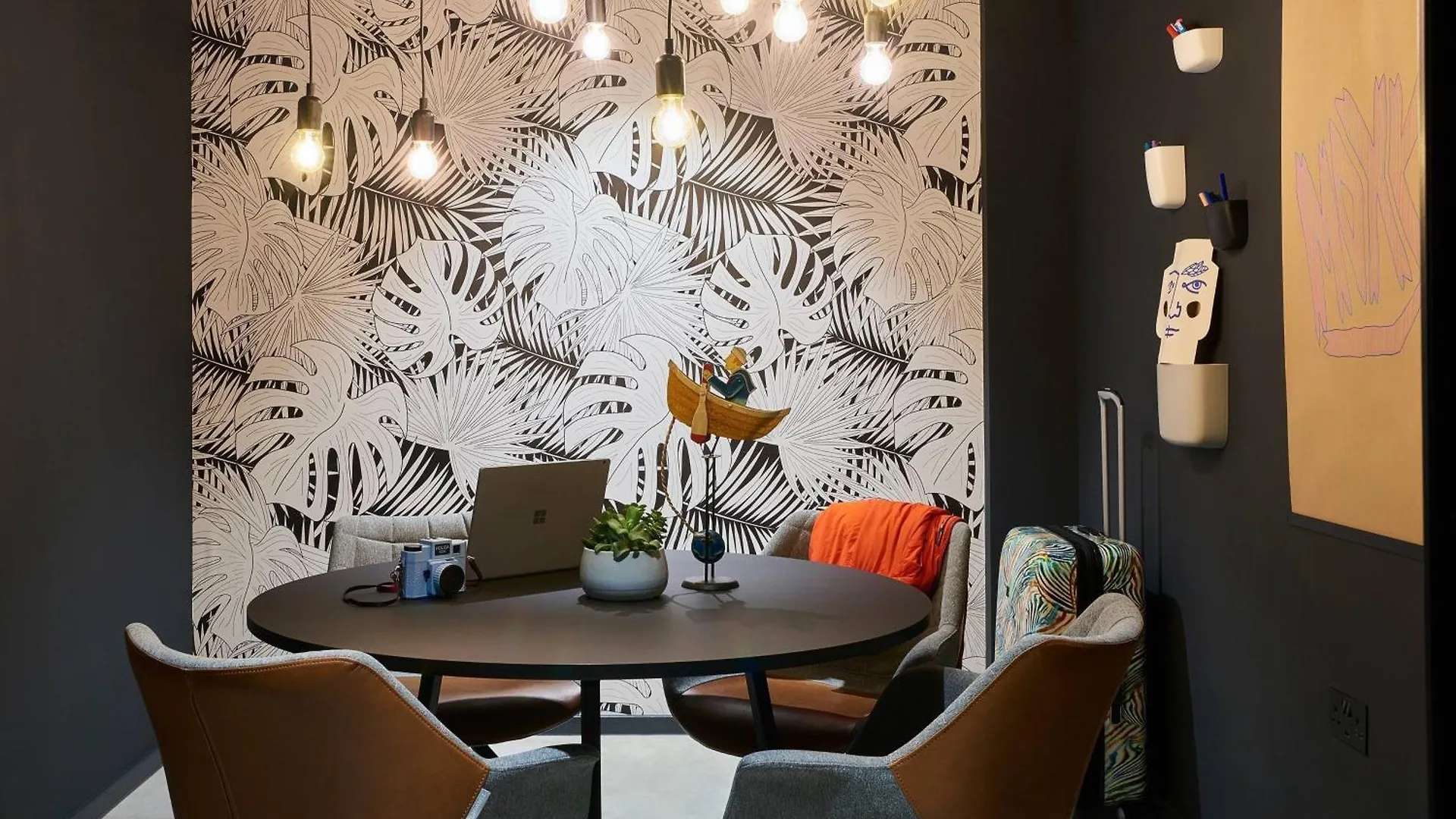 Hotel Moxy Southampton 4*,  Reino Unido