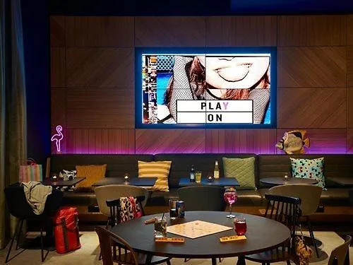Moxy Southampton Hotel
