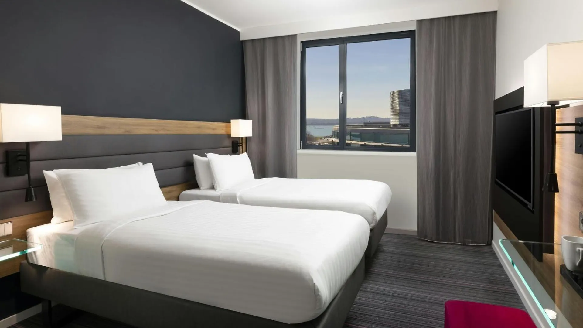 Moxy Southampton Hotel
